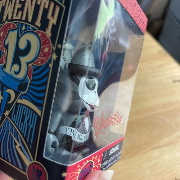 Brand New Vinylmation Limited Edition 2013 “I’m Mr. Unlucky” Collectible. - Picture 3 of 10